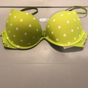 Gilly Hicks Push ‘Em Up Plunge bra